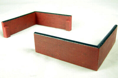Hornby R8745 Corner Brick Walls 2 In The Pack.  Usa Free Shipping