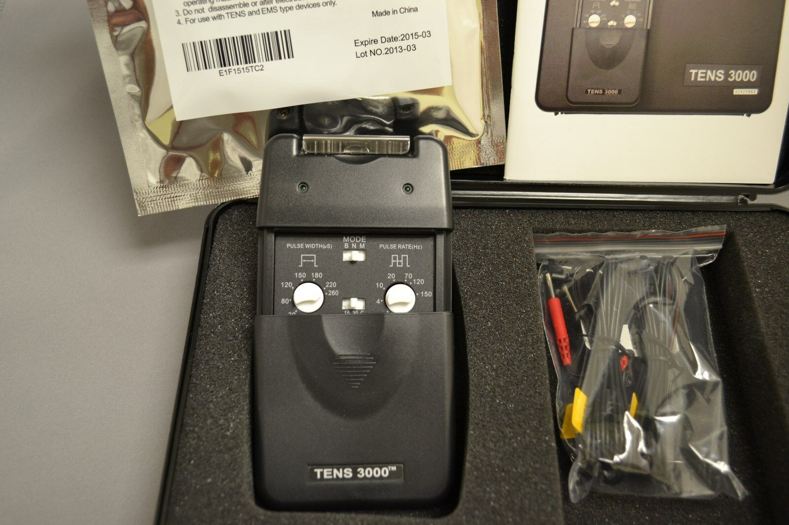 New Tens 3000 Unit With Electrodes Pads,complete ---otc---+ 8 Electrodes Total