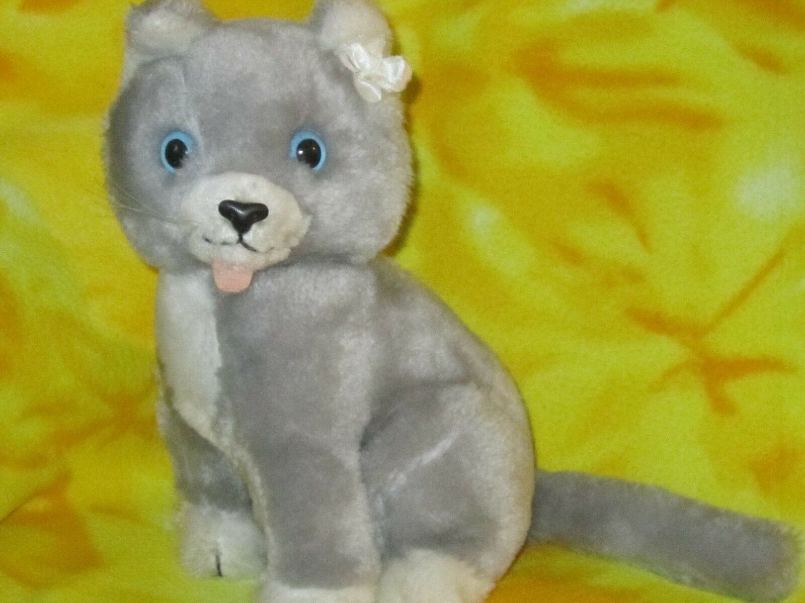 10"  Vintage 1977 Dakin Plush Gray & White Kitty Cat W/ Felt Tongue Toy Animal