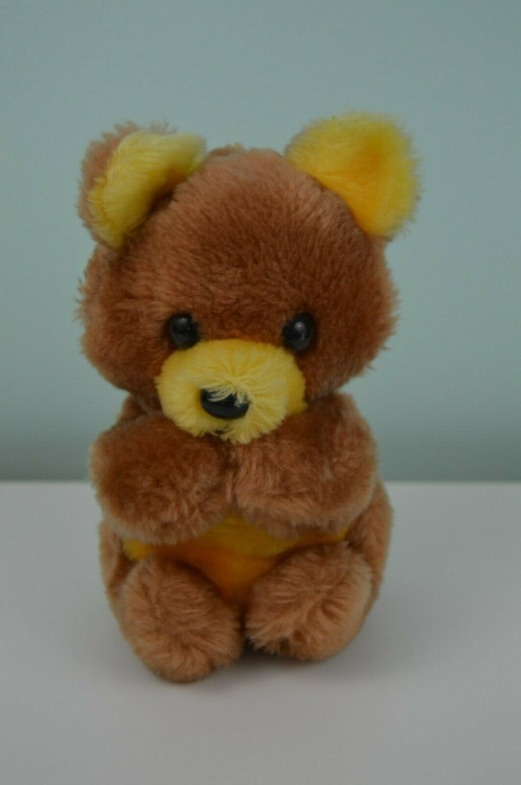 R Dakin & Co Teddy Bear Plush Stuffed Animal Toy Brown Yellow 1981 Nutshells
